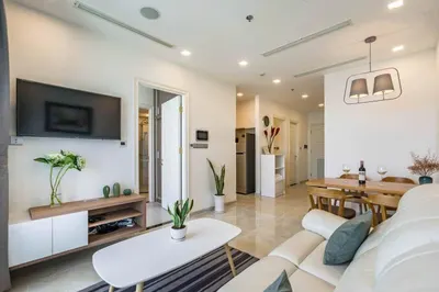 Cho thuê căn hộ Vinhomes Golden River Ba Son Q1 - 70m2 2PN full NT, view sông & Bitexco - giá 28tr
