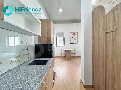 Phòng tách bếp xa giường cửa sổ thoáng - full nội thất máy giặt riêng