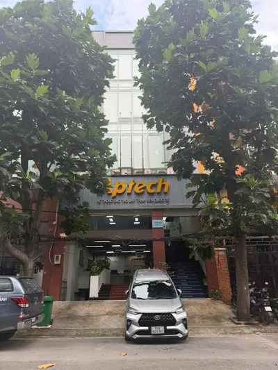 Cho thuê tòa nhà văn phòng đường D5 Q.Bình Thạnh - DT 8x18m - 2 hầm 5 tầng - thang máy - 100 triệu
