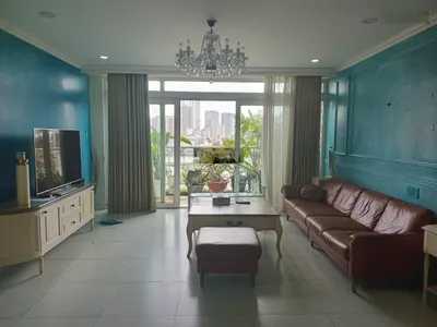 Cho thuê gấp căn 4PN view sông có nội thất, giá 28 triệu, thương lượng. LH: Vân 090••••89