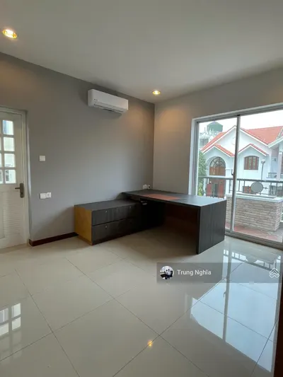 Nhà đường Nguyễn Trọng Tuyển diện tích: 8x16m trệt 3 lầu cho thuê