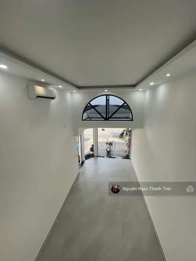 Cho thuê tòa nhà đường võ văn tần, quận 3 diện tích 5x30m nở hậu 6m giá 115 triệu/tháng
